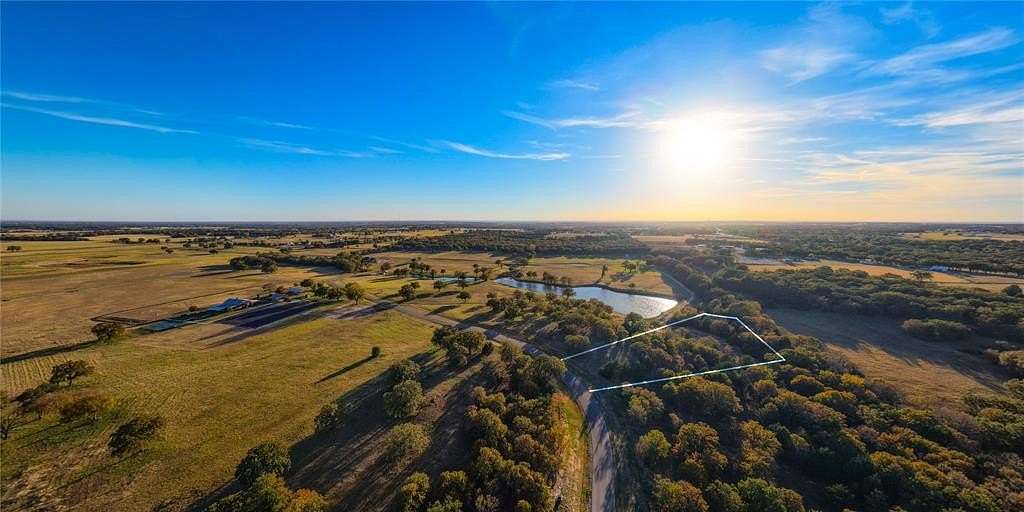 2.32 Acres of Residential Land for Sale in Bowie, Texas