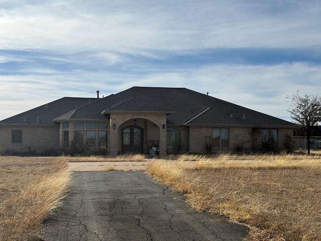 10 Acres of Land with Home for Sale in Snyder, Texas