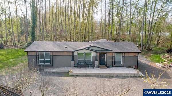 3 Acres of Land with Home for Sale in Lebanon, Oregon