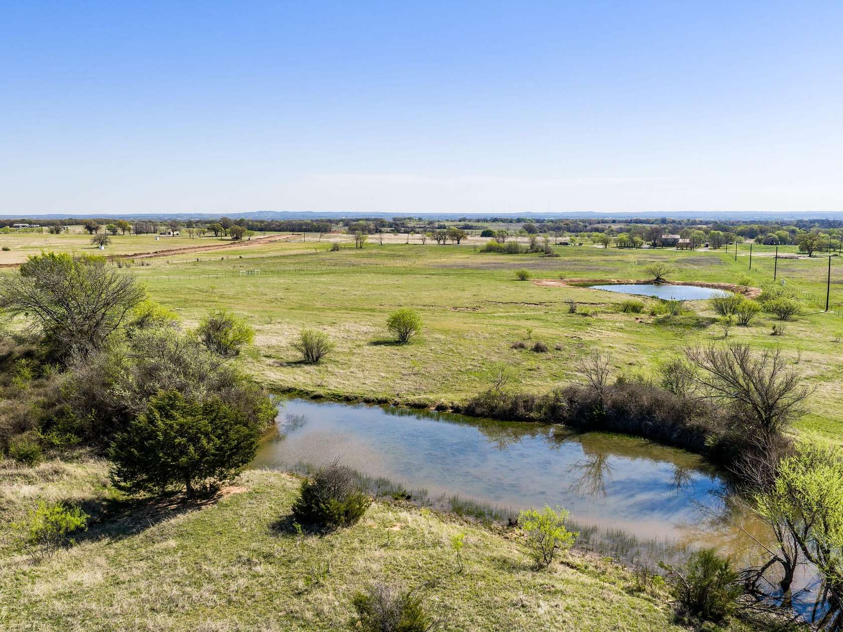 18 Acres of Land for Sale in Alvord, Texas