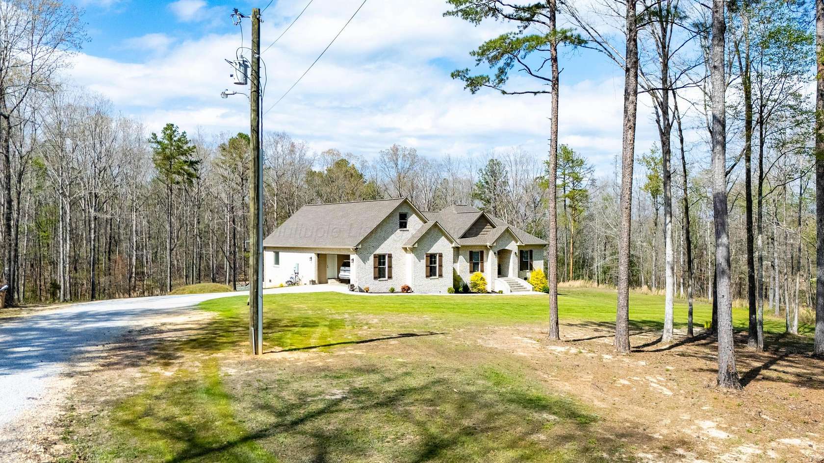 4.26 Acres of Land with Home for Sale in Winfield, Alabama