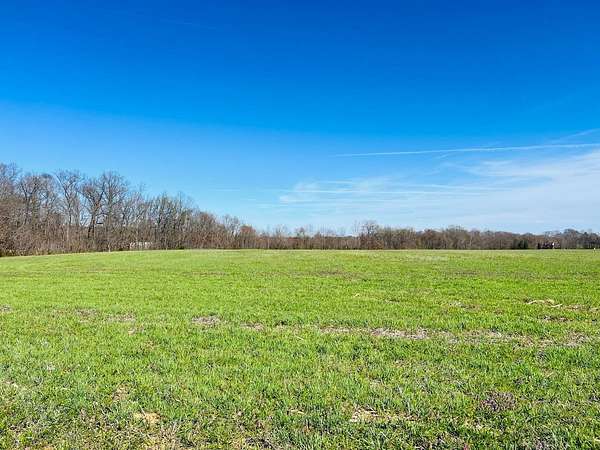 12 Acres of Land for Auction in Russell Springs, Kentucky