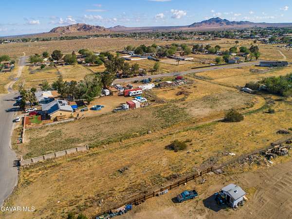 0.9 Acres of Residential Land for Sale in Lake Los Angeles, California