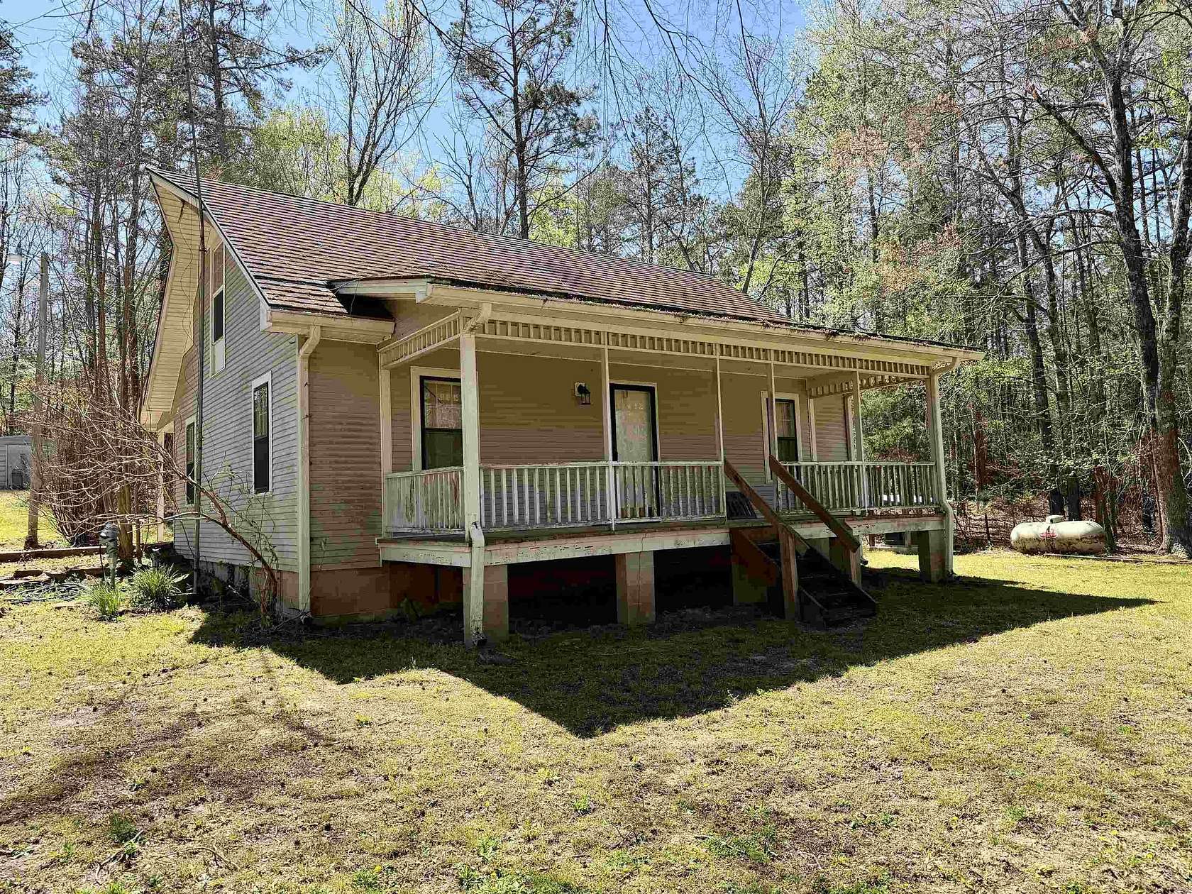 3.25 Acres of Land with Home for Auction in Selmer, Tennessee