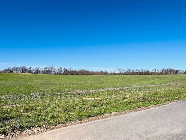 4.75 Acres of Residential Land for Auction in Russell Springs, Kentucky
