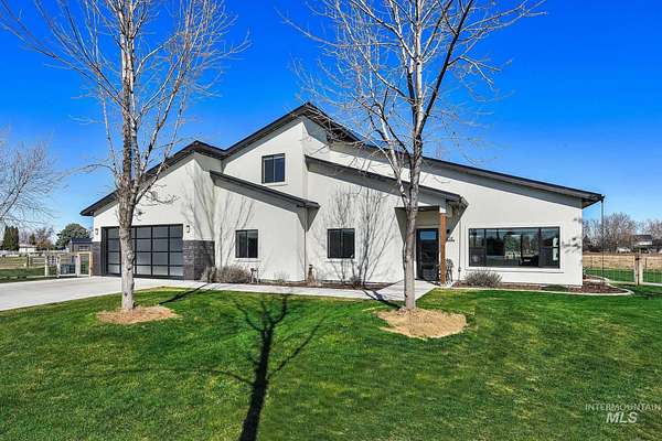 4.55 Acres of Land with Home for Sale in Nampa, Idaho