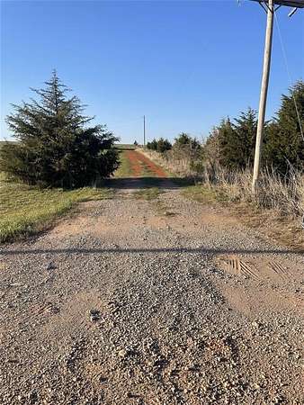 7.5 Acres of Land for Sale in Cashion, Oklahoma