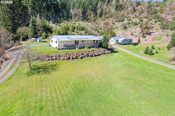 18 Acres of Land with Home for Sale in Cottage Grove, Oregon