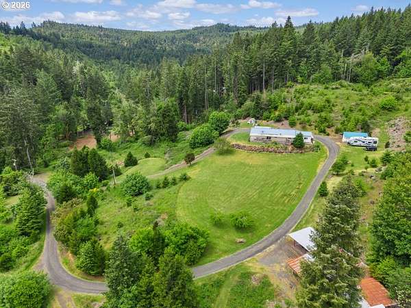 19.3 Acres of Land with Home for Sale in Cottage Grove, Oregon