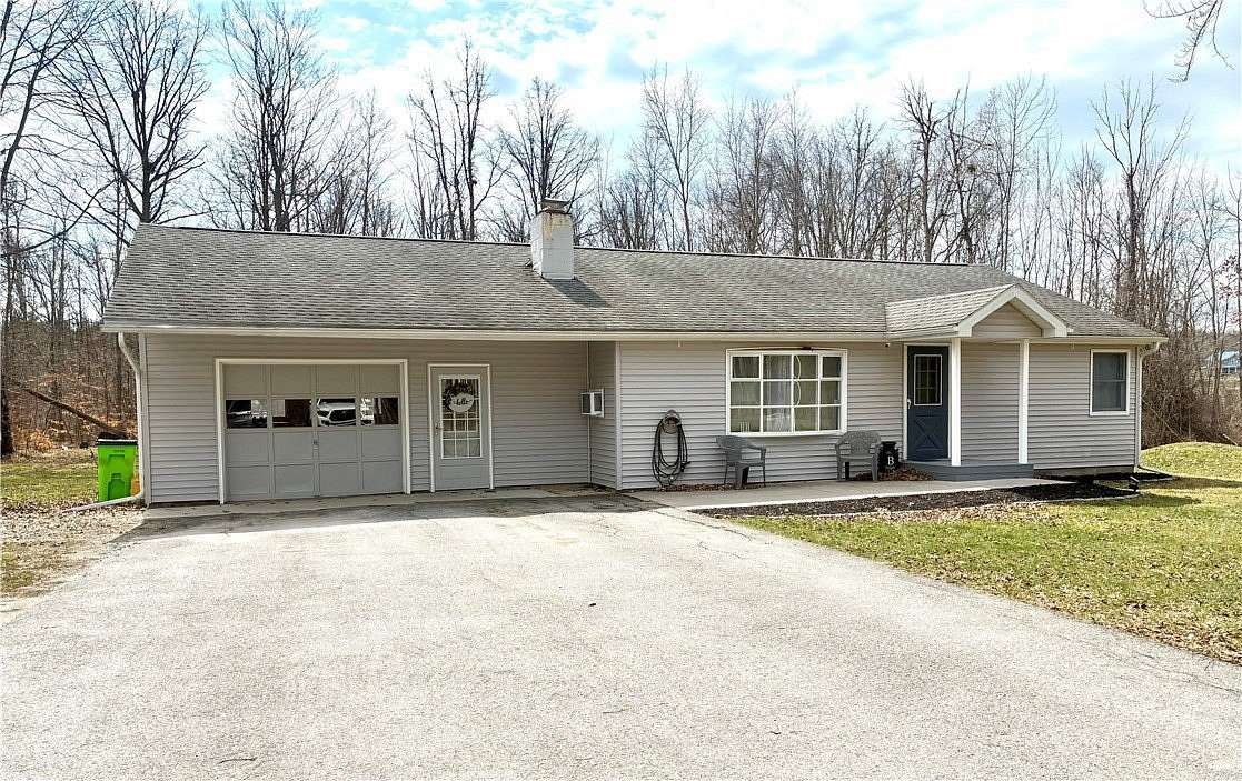 5 Acres of Land with Home for Sale in Branchport, New York