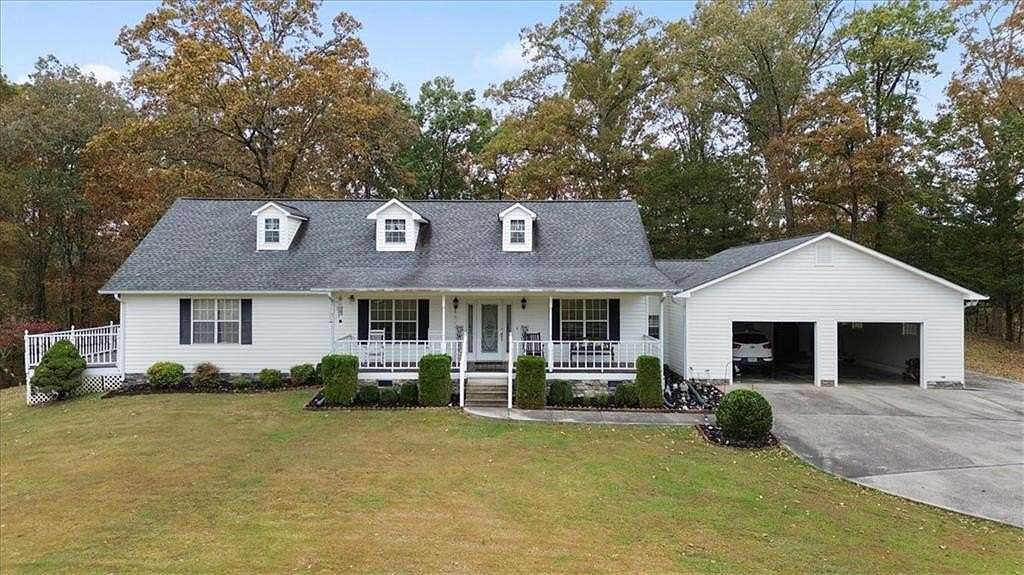 21.4 Acres of Land with Home for Sale in Chatsworth, Georgia