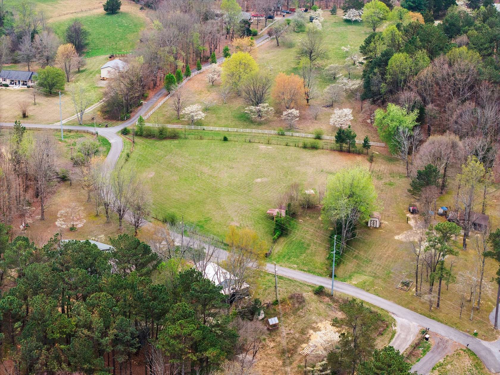 1.47 Acres of Residential Land for Sale in Greenbrier, Tennessee