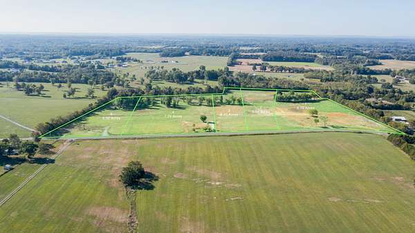 8.76 Acres of Residential Land for Sale in Bell Buckle, Tennessee