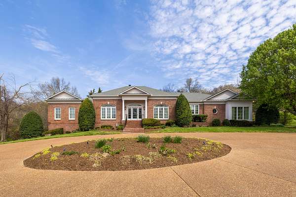 2 Acres of Land with Home for Sale in Nashville, Tennessee