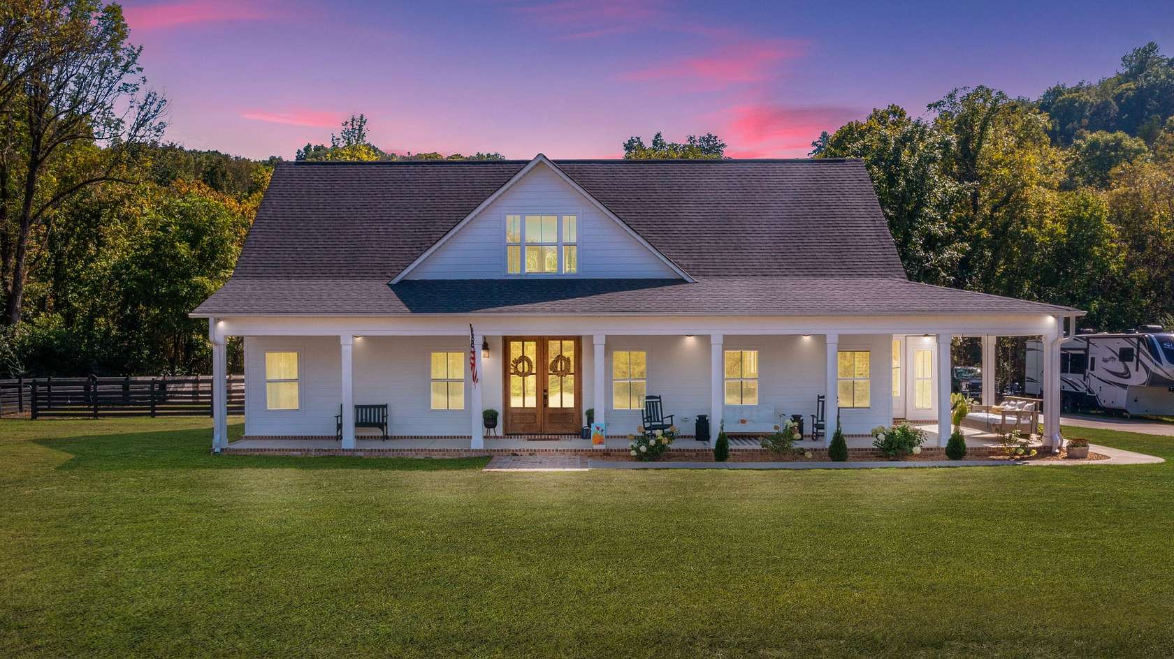 15.1 Acres of Land with Home for Sale in Fayetteville, Tennessee