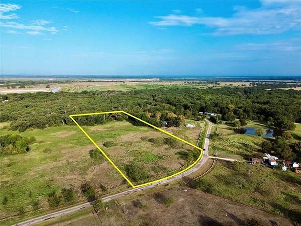 4.82 Acres of Residential Land for Sale in Kemp, Texas