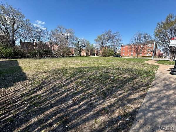 0.32 Acres of Residential Land for Sale in St. Louis, Missouri