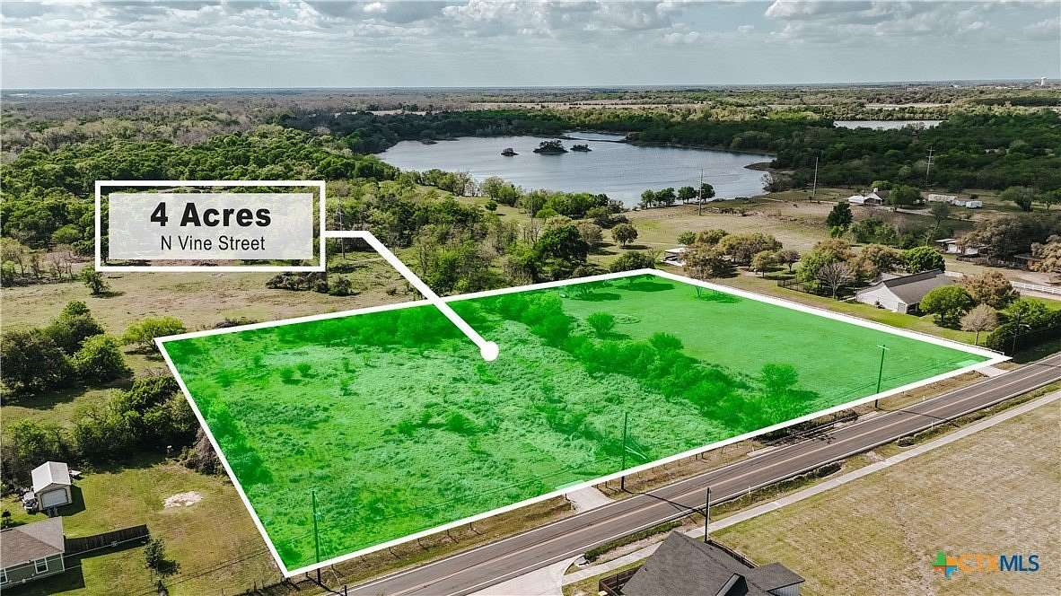 4 Acres of Residential Land for Sale in Victoria, Texas