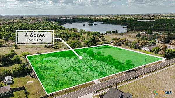 4 Acres of Residential Land for Sale in Victoria, Texas