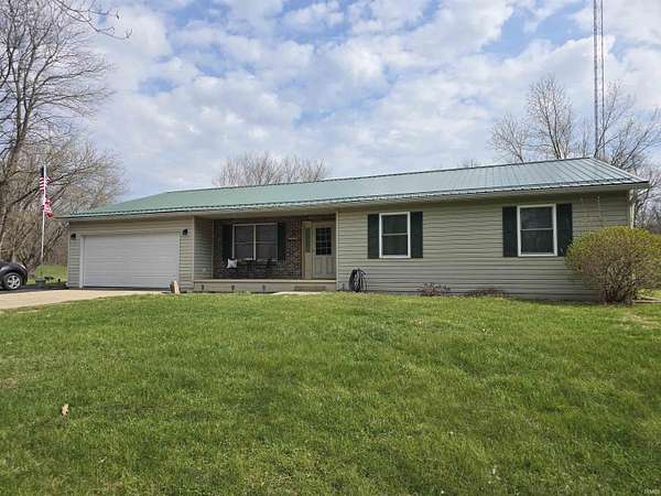 4.58 Acres of Land with Home for Sale in Spencer, Indiana