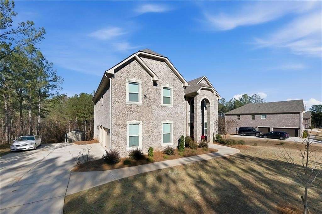 2.27 Acres of Land with Home for Sale in Douglasville, Georgia