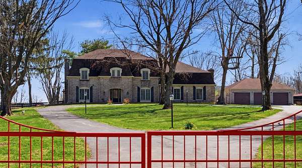 15.1 Acres of Land with Home for Sale in Lexington, Kentucky