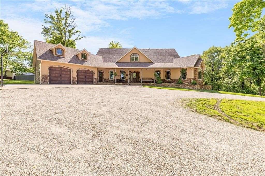 4 Acres of Land with Home for Sale in Warrensburg, Missouri