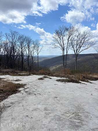 4.7 Acres of Residential Land for Sale in Monterey, Tennessee