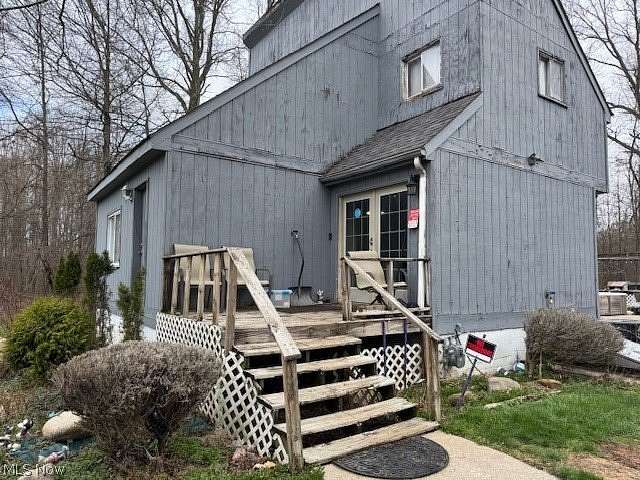 4 Acres of Land with Home for Sale in Brookfield, Ohio