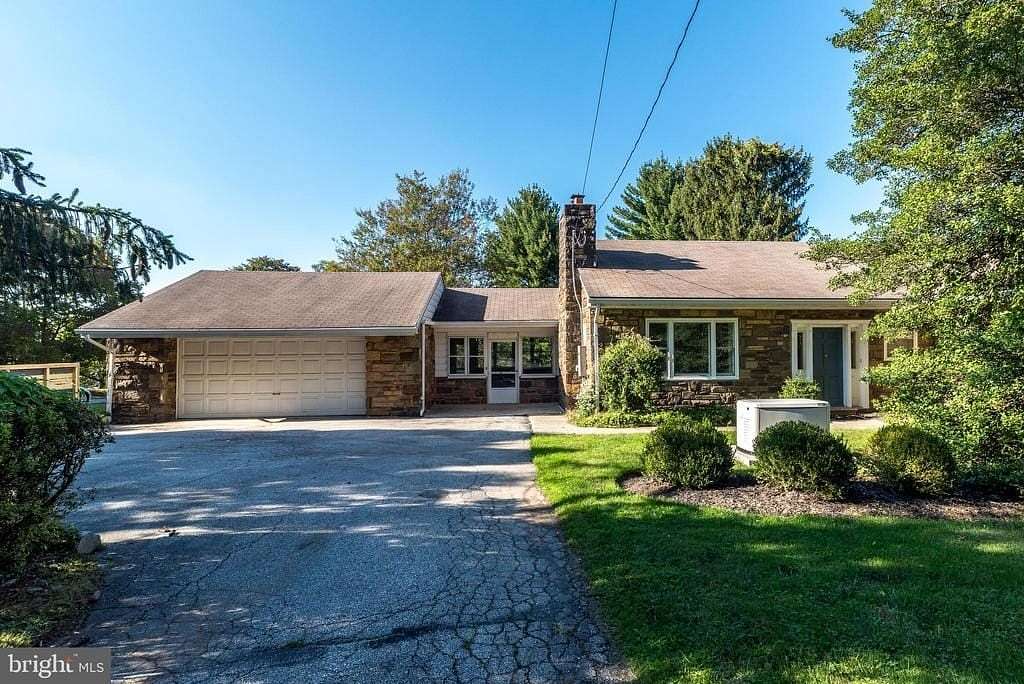 1.5 Acres of Land with Home for Lease in Wayne, Pennsylvania