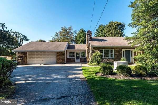 1.5 Acres of Land with Home for Lease in Wayne, Pennsylvania