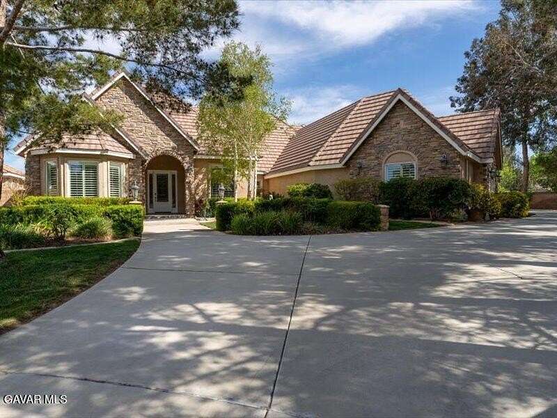 1.58 Acres of Land with Home for Sale in Lancaster, California