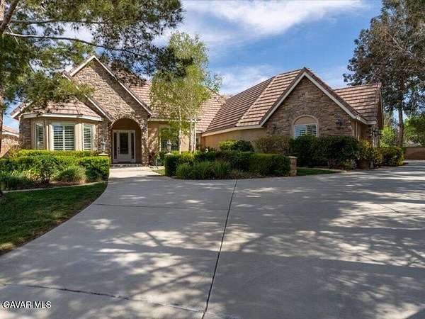 1.58 Acres of Land with Home for Sale in Lancaster, California