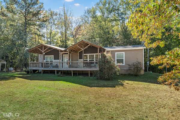 1.5 Acres of Land with Home for Sale in Rodessa, Louisiana