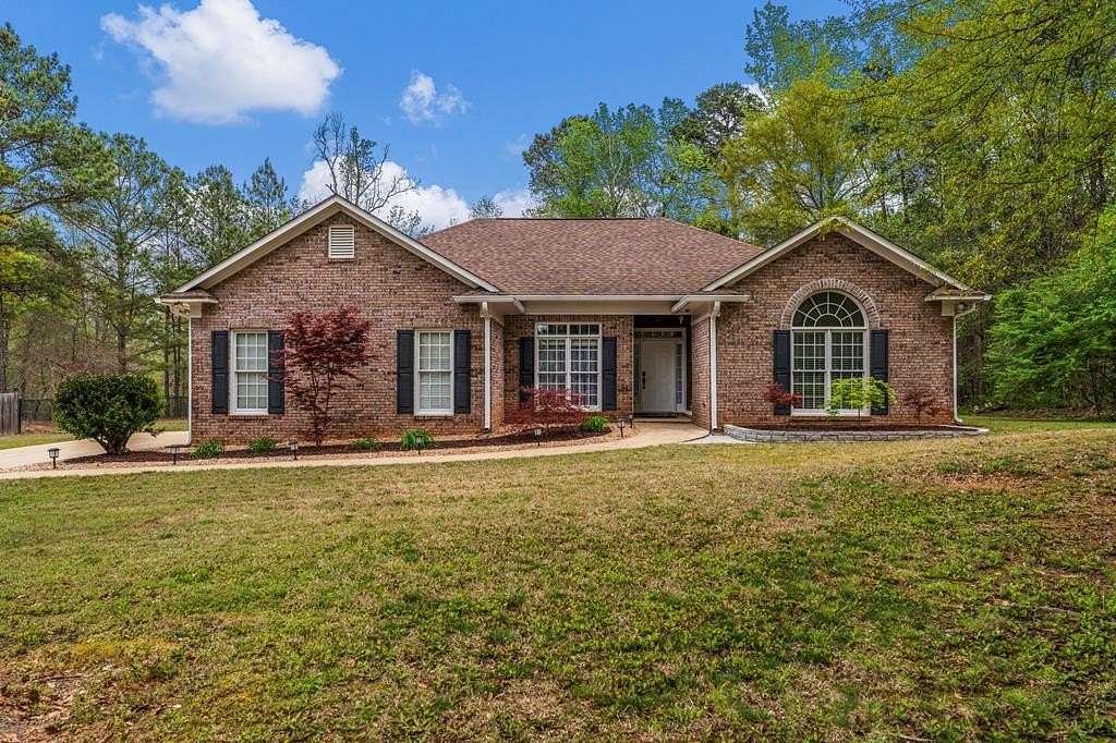1.64 Acres of Land with Home for Sale in Ellerslie, Georgia