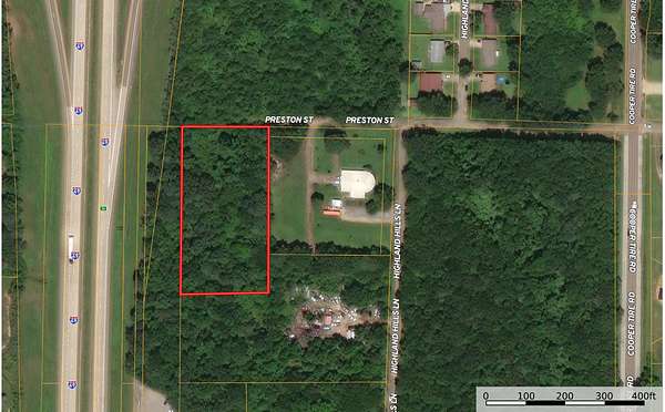 2 Acres of Commercial Land for Sale in De Kalb, Texas