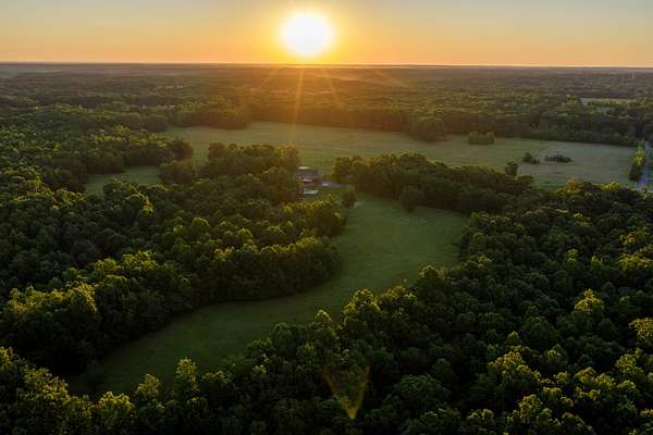 99.7 Acres of Recreational Land with Home for Sale in Hohenwald, Tennessee