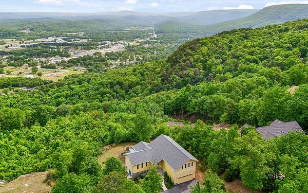 2.14 Acres of Land with Home for Sale in Soddy-Daisy, Tennessee