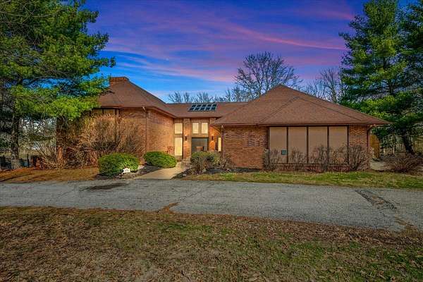 2 Acres of Land with Home for Sale in Springfield, Illinois