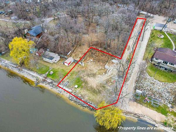 0.45 Acres of Residential Land for Sale in Fort Atkinson, Wisconsin