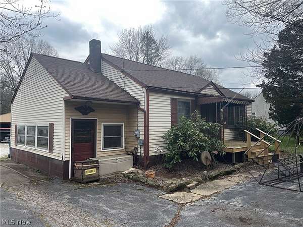 2.23 Acres of Land with Home for Sale in Mineral Ridge, Ohio