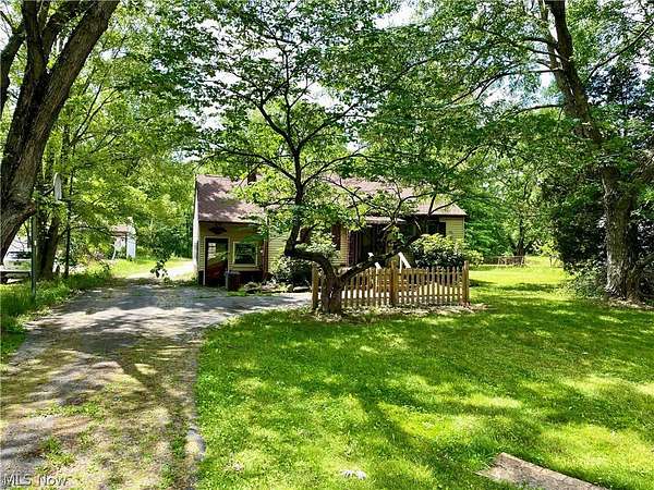 2.23 Acres of Land with Home for Sale in Mineral Ridge, Ohio