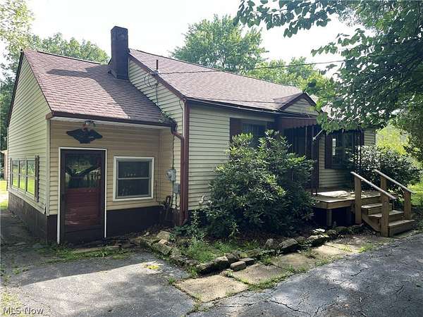 2.23 Acres of Land with Home for Auction in Mineral Ridge, Ohio
