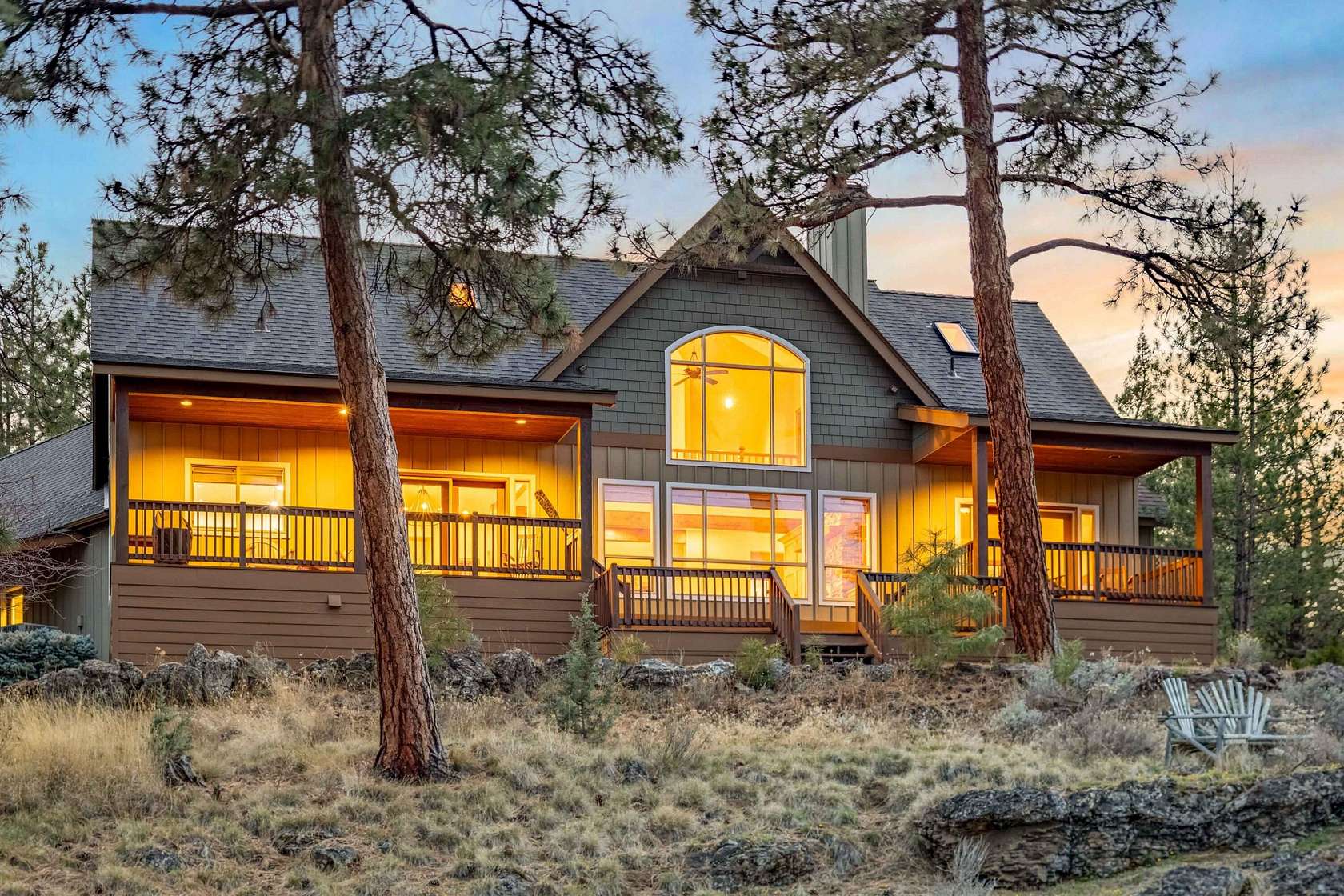 1.55 Acres of Land with Home for Sale in Sisters, Oregon