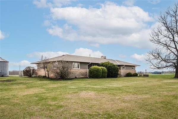 32 Acres of Agricultural Land with Home for Sale in Pomona, Kansas