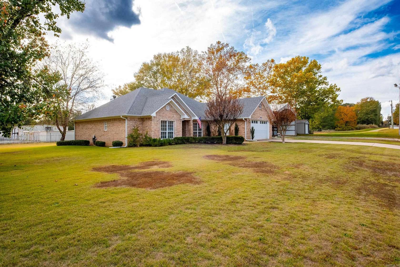 1.58 Acres of Land with Home for Sale in Mabelvale, Arkansas