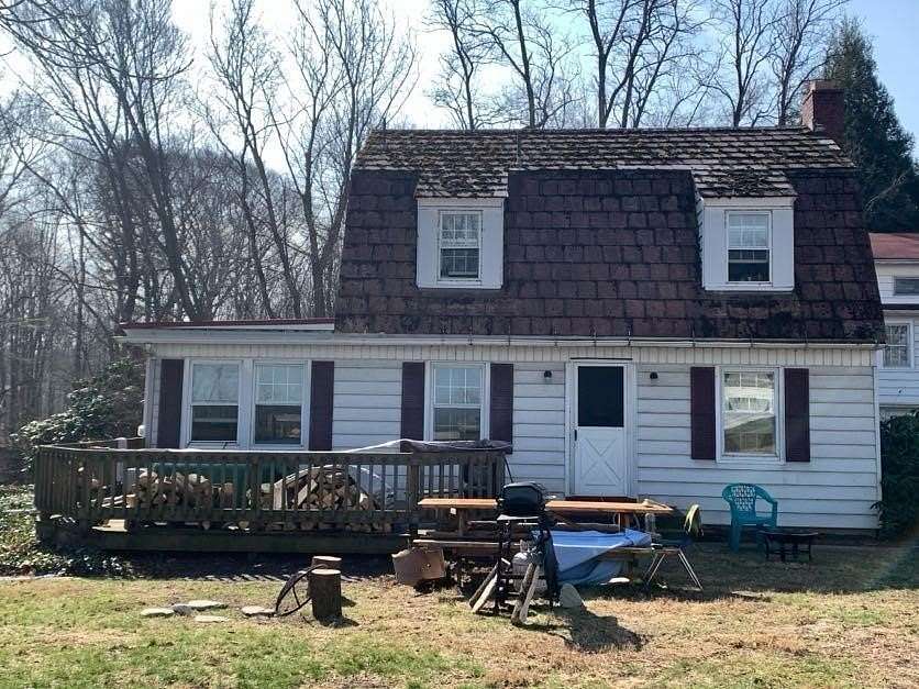 16.4 Acres of Land with Home for Lease in Erie, Pennsylvania