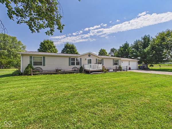 4.73 Acres of Land with Home for Sale in Anderson, Indiana