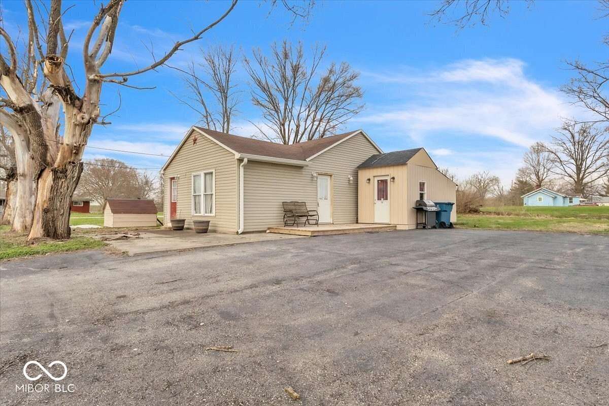 2 Acres of Land with Home for Sale in Indianapolis, Indiana