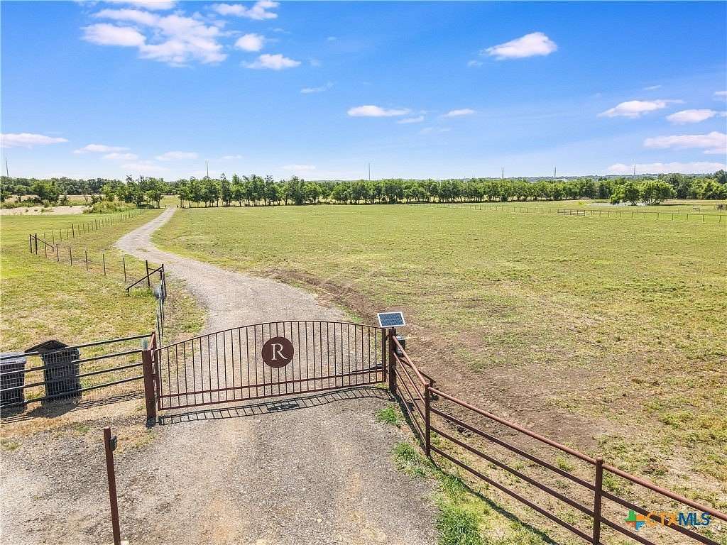 7 Acres of Residential Land for Sale in Holland, Texas